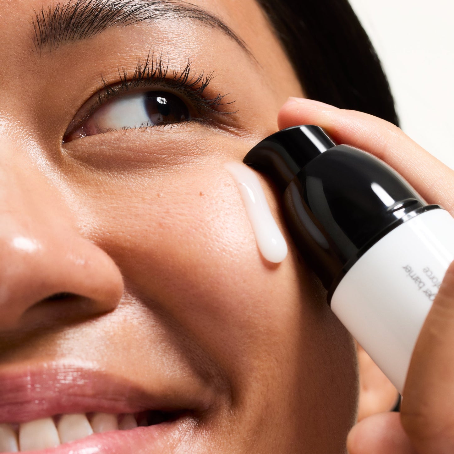 ectoin-hydro-barrier-serum-c4 Ectoin-Globals_Texture-bottle.jpg