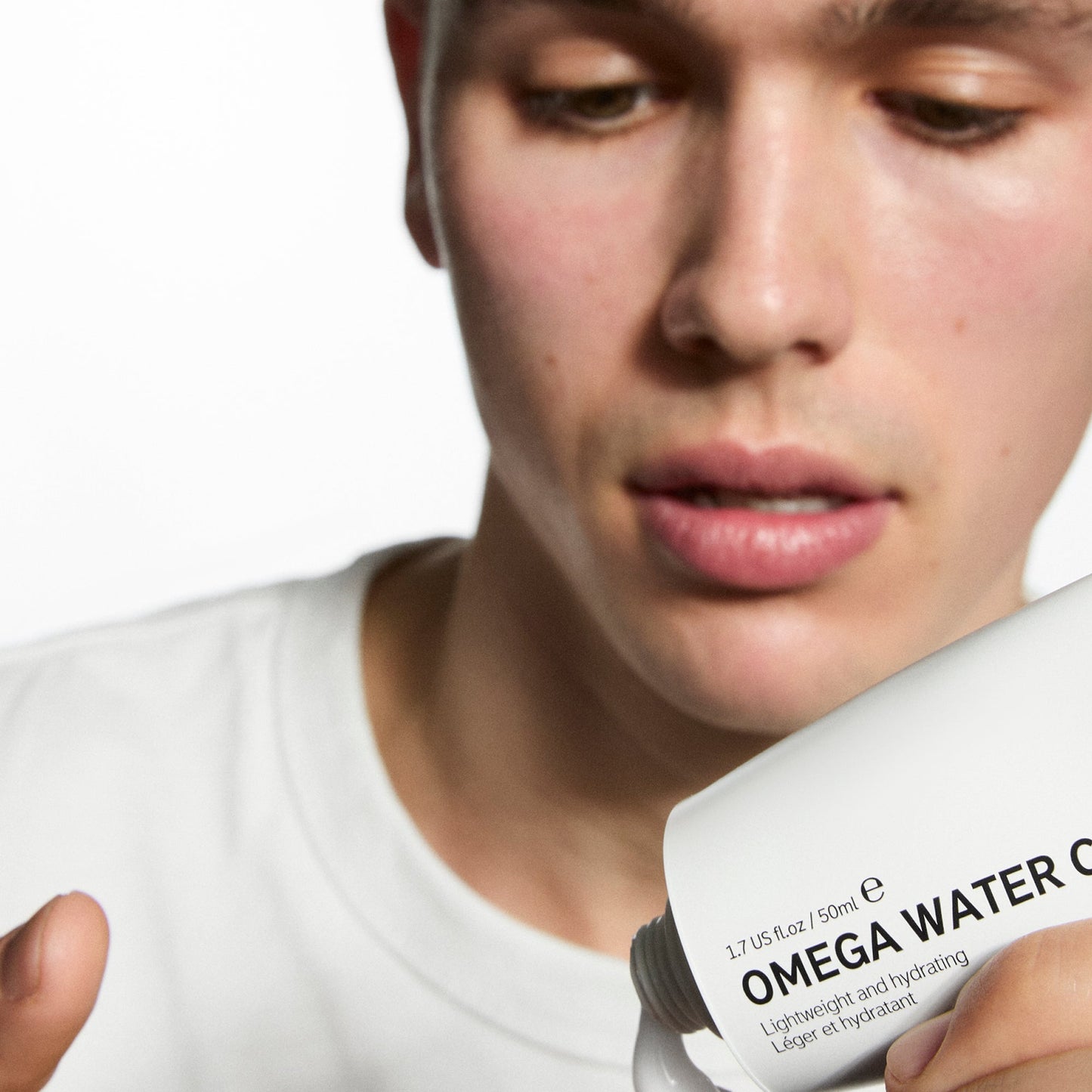 supersize-omega-water-cream-100ml-t3 Omega100_Model_2000x2000_62065fcd-8c1b-4831-aefc-6f05325600fd.jpg
